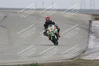 media/Nov-29-2025-TrackDaz (Sat) [[10ae2d9bce]]/B Group/Session 3 (Outside Grapevine)/